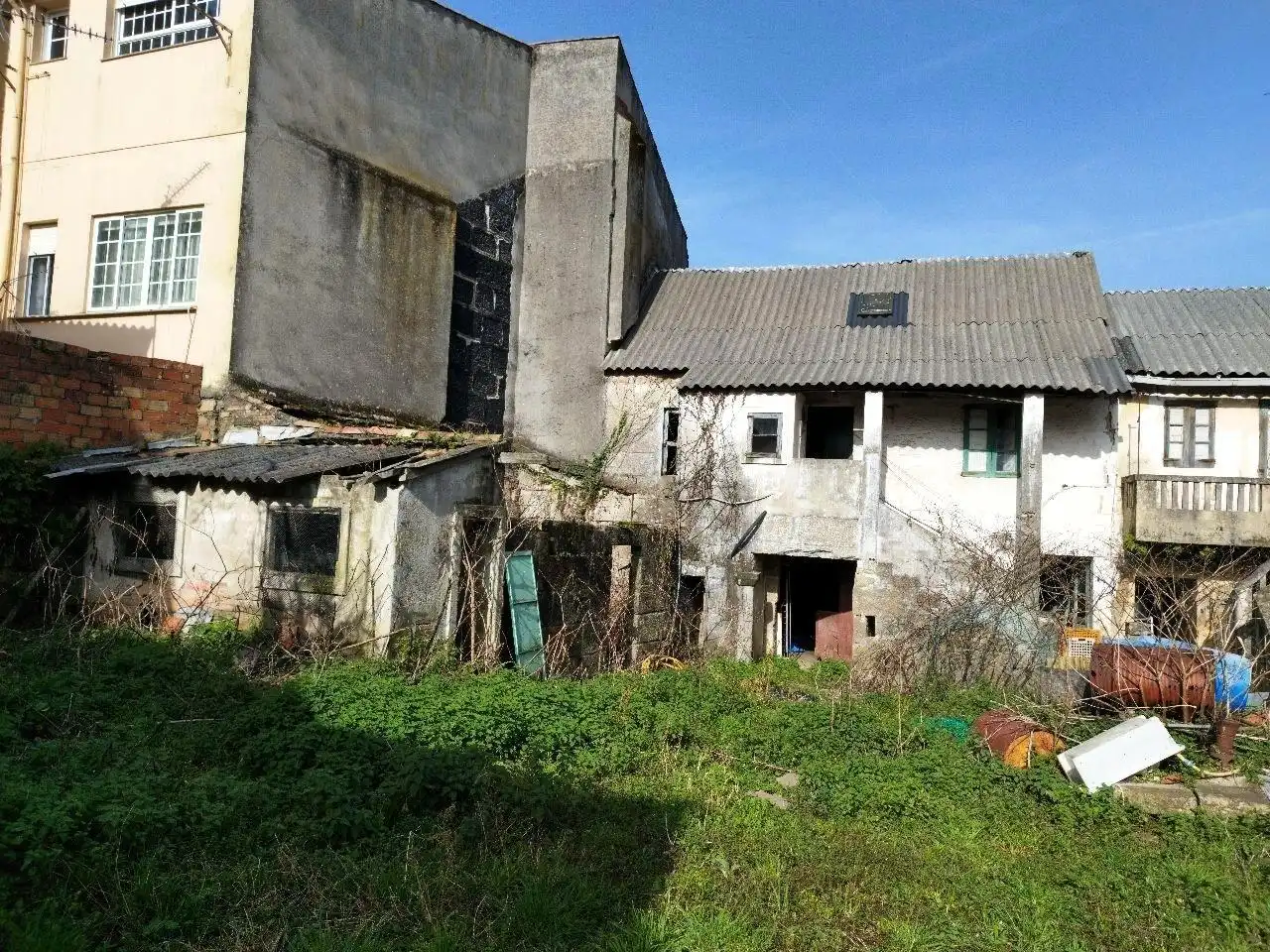 Vista exterior de Casa o xalet en venda en Pontevedra Capital  amb Jardí privat