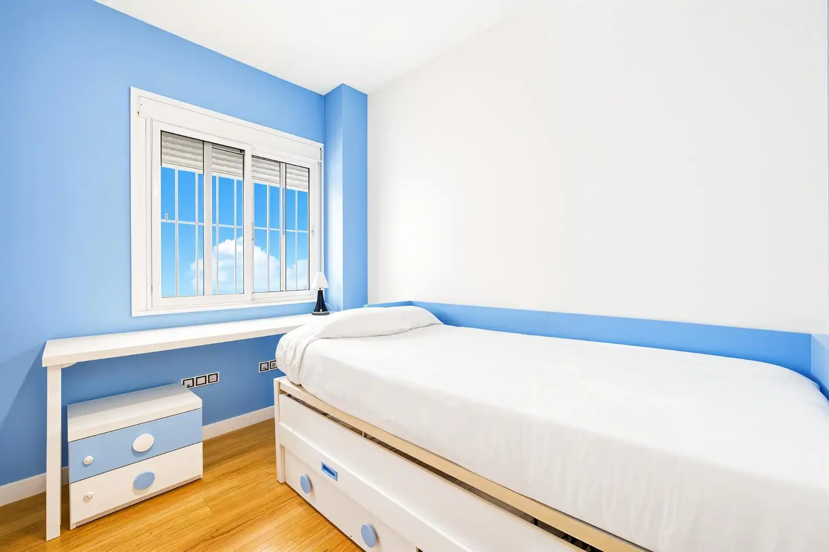 Schlafzimmer von Einfamilien-Reihenhaus zum Verkauf in Chiclana de la Frontera