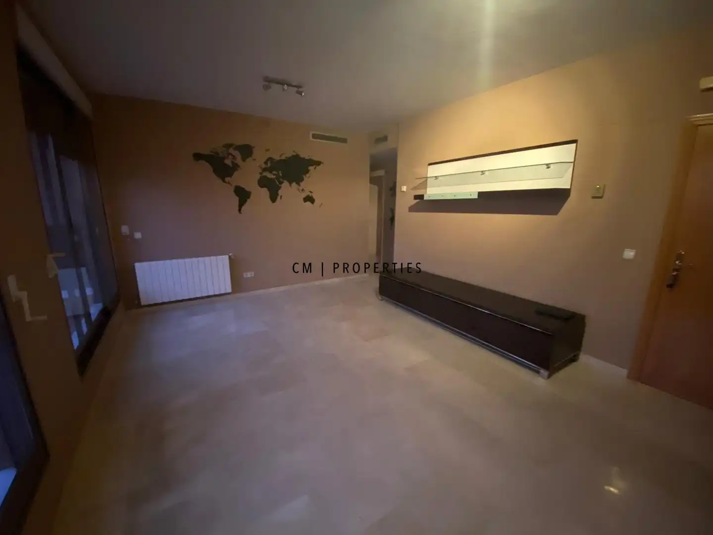 Attic for rent in Valencia  with Air Conditioner, Heating and Storage room