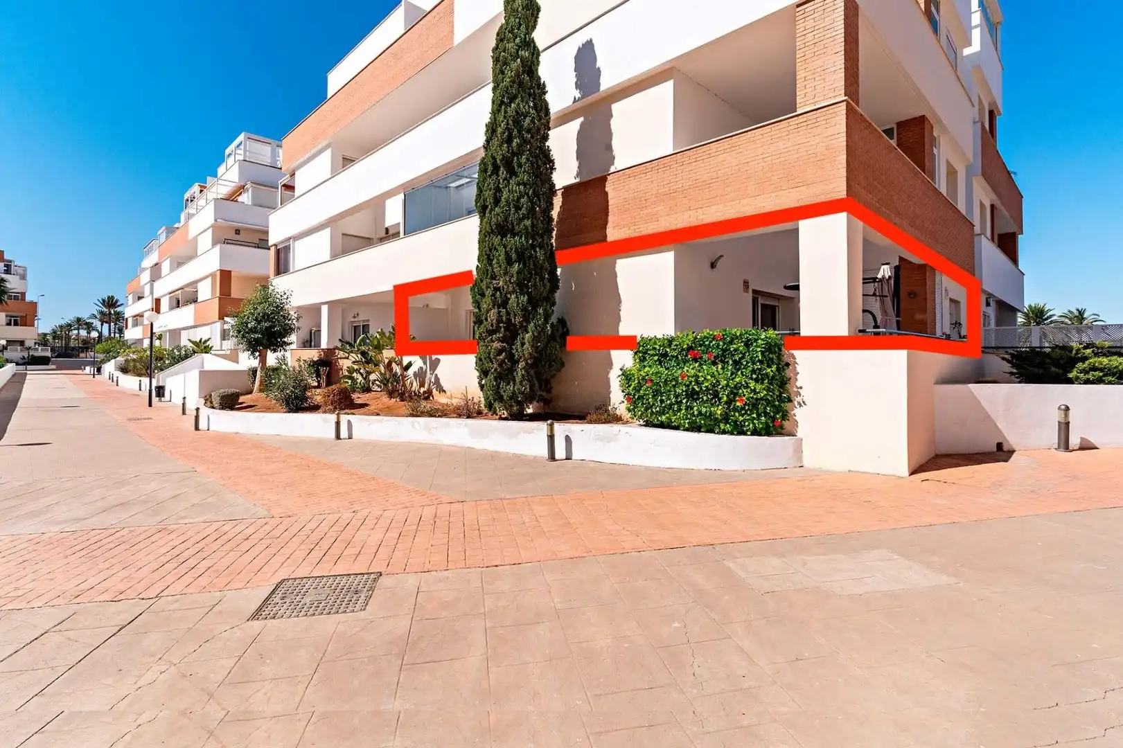 Vista exterior de Planta baja en venta en Roquetas de Mar con Aire acondicionado, Calefacción y Jardín privado
