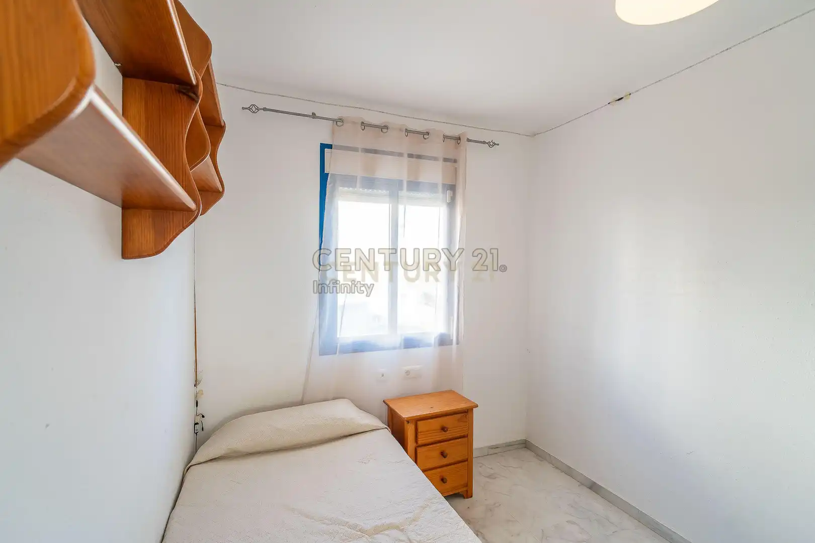 Habitación de Apartamento en venta en Estepona con Jardín privado, Horno y Piscina comunitaria