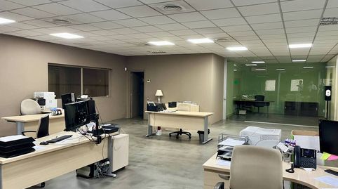 Foto 5 von Fabrikhallen zur Miete in Zona Industrial, Barberà del Vallès
