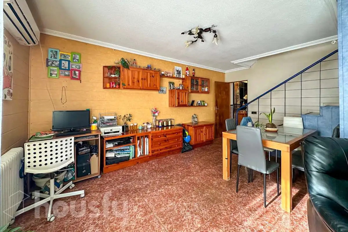 Detached homes for sale in Calle del Grabado, Sector 3