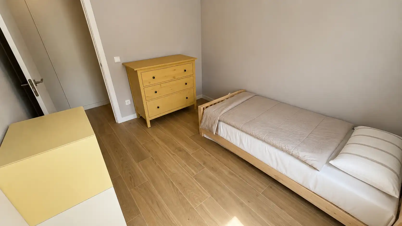 Habitación de Piso en venta en Madrid con Calefacción, Terraza y Trastero