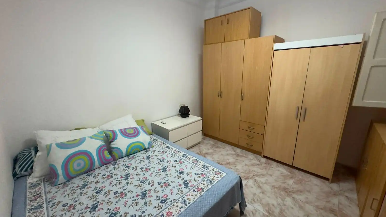 Dormitori de Pis en venda en Valencia amb Terrassa, Traster i Moblat