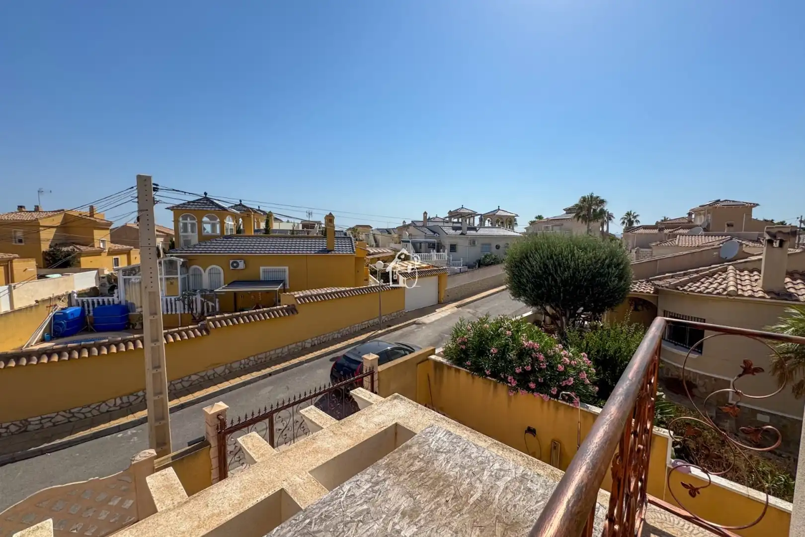 Vista exterior de Casa o chalet en venta en San Miguel de Salinas con Terraza y Piscina