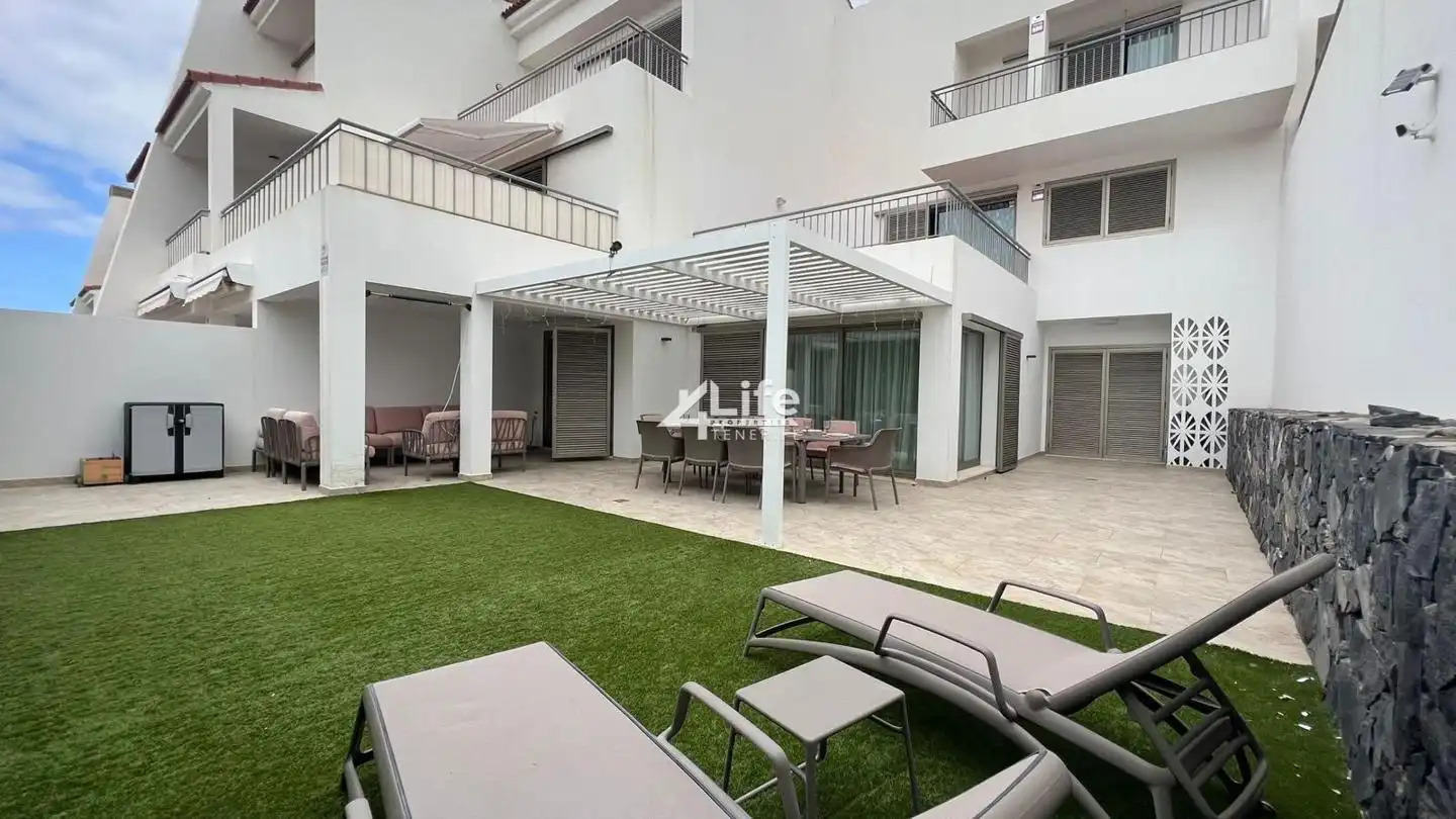 Terrasse von Erdgeschoss zum Verkauf in Adeje mit Klimaanlage, Terrasse und Möbliert