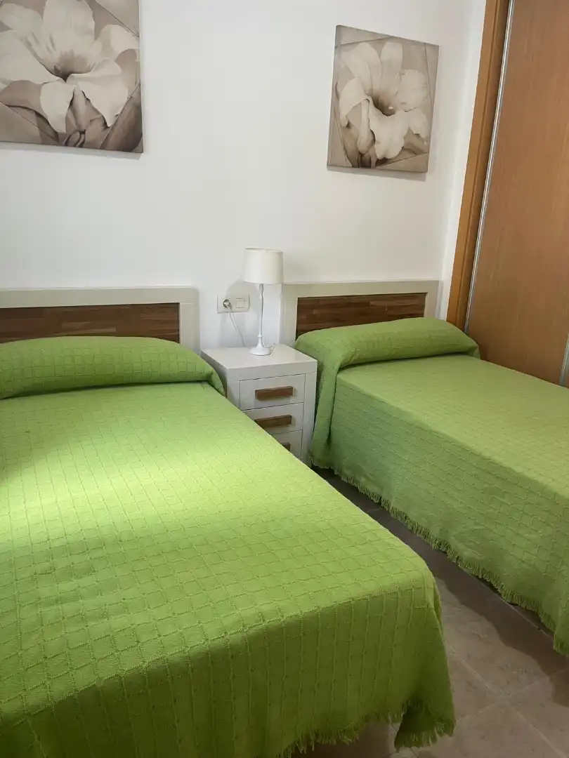 Habitación de Apartamento de alquiler en Casares con Aire acondicionado, Terraza y Amueblado
