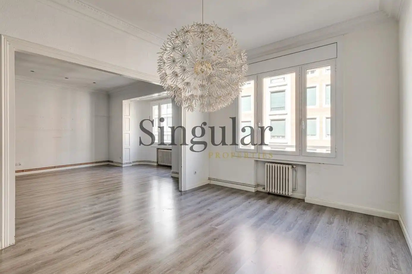 Comedor de Piso en venta en Barcelona con Calefacción y Alarma