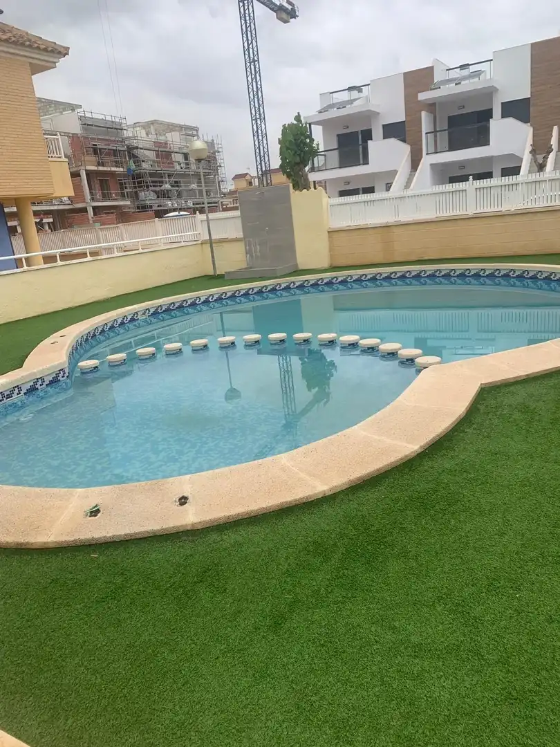 Piscina de Planta baixa en venda en Pilar de la Horadada amb Terrassa, Piscina i Piscina comunitària