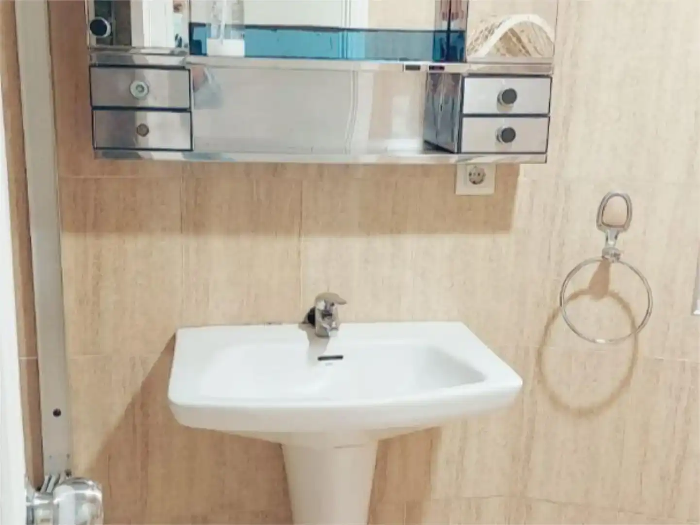 Bathroom of Flat for sale in Vigo 