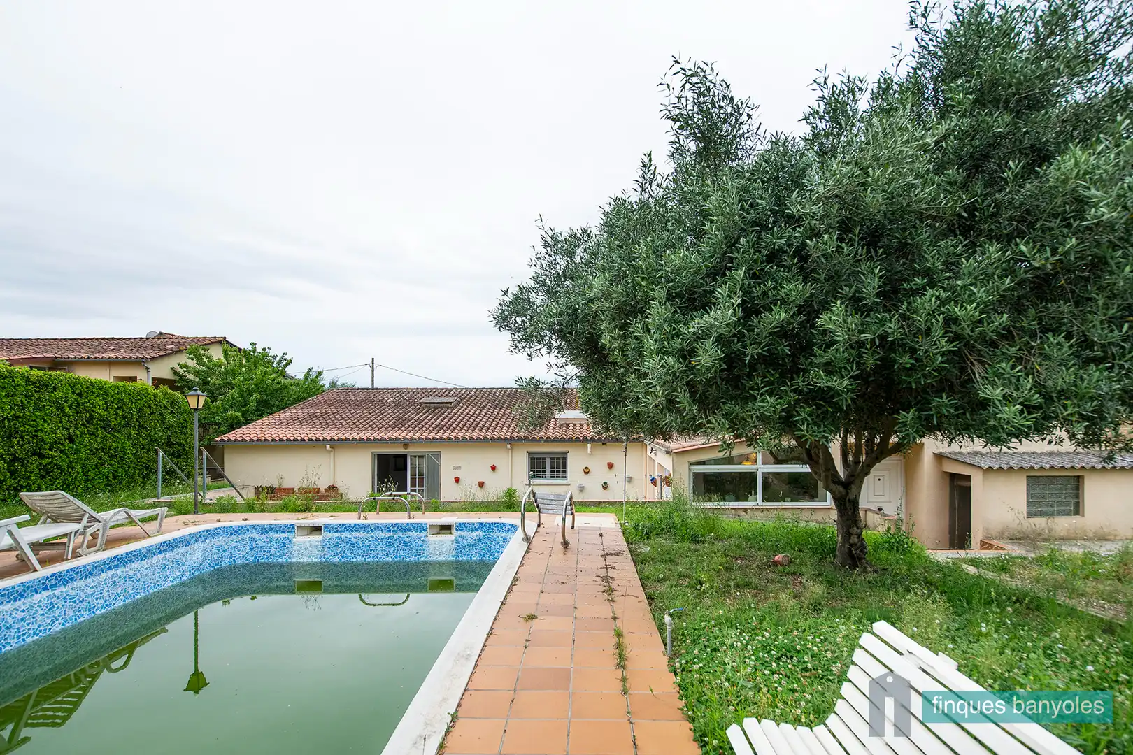 Piscina de Casa o chalet en venta en Banyoles con Aire acondicionado, Calefacción y Jardín privado