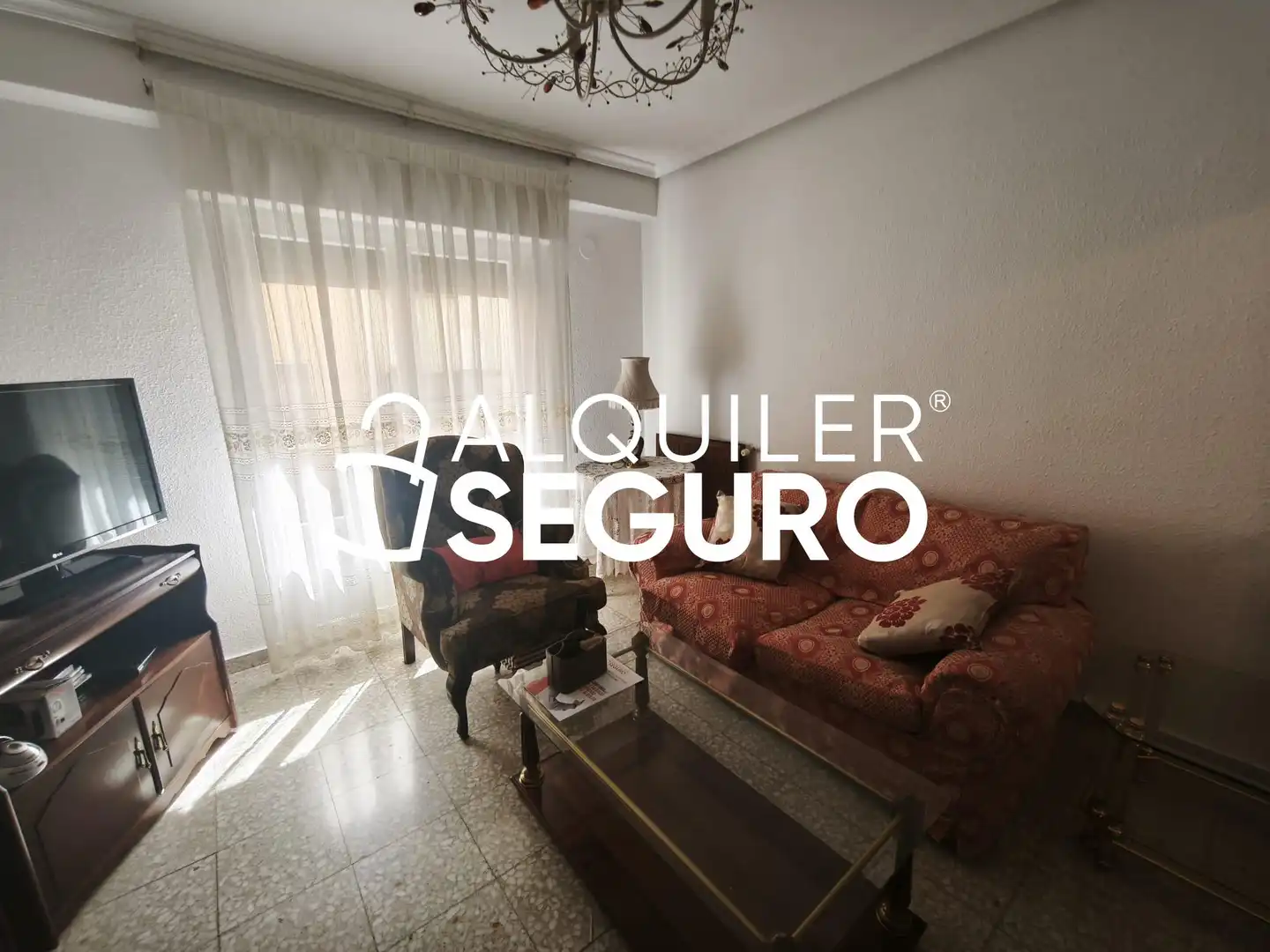 Piso de alquiler en del Sepulcro , La Magdalena