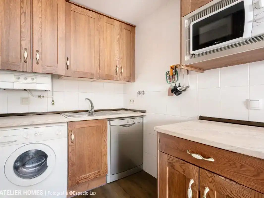 Cocina de Piso en venta en Sallent de Gállego con Parquet, Trastero y Piscina
