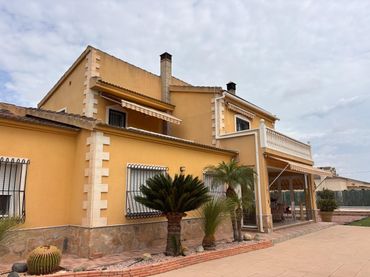 Villa con balcone in vendita a La Foia - Daimés - Asprella