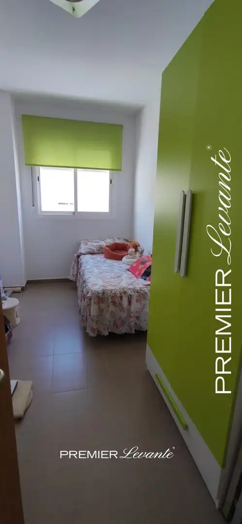 Schlafzimmer von Dachboden zum Verkauf in Piles mit Klimaanlage, Privatgarten und Terrasse