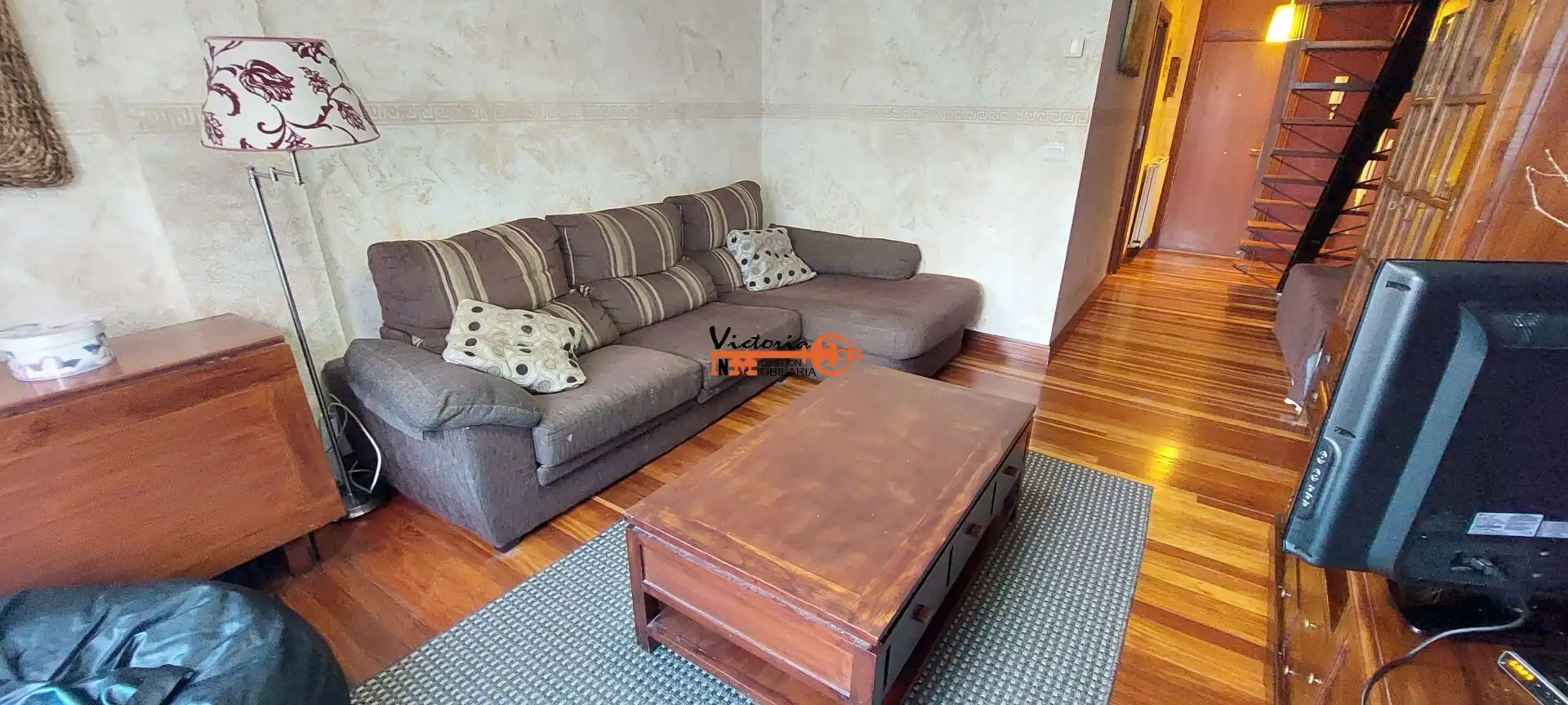 Sala de estar de Dúplex en venta en Castro-Urdiales con Calefacción, Trastero y Piscina comunitaria