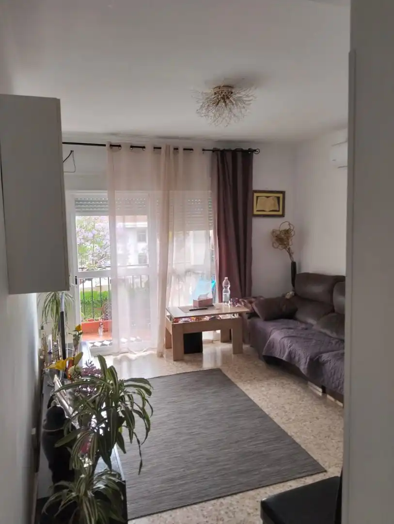 Wohnzimmer von Wohnung zum Verkauf in Castilleja de la Cuesta mit Klimaanlage, Heizung und Balkon