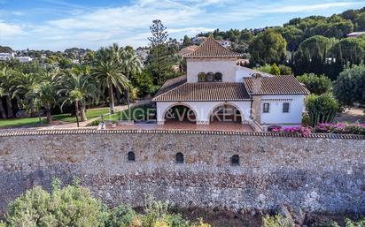 Vista exterior de Casa o xalet en venda en Dénia amb Aire condicionat, Calefacció i Jardí privat