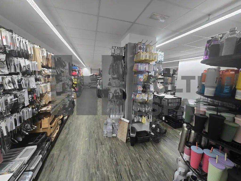 Local comercial en alquiler en Carrer de Verdi, imagen 4