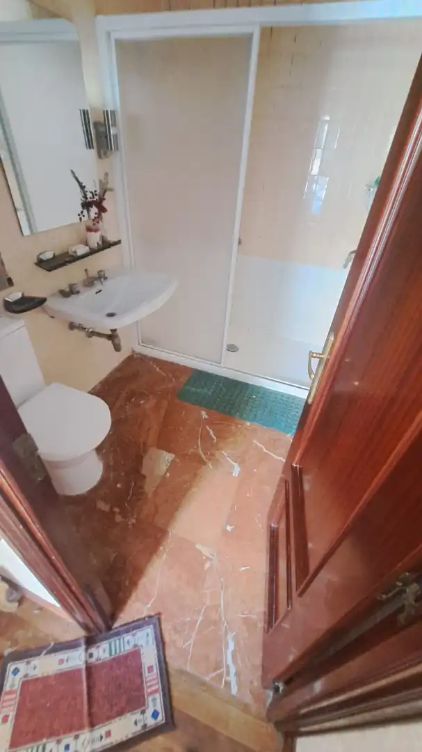 Baño de Piso en venta en Bilbao  con Calefacción y Terraza