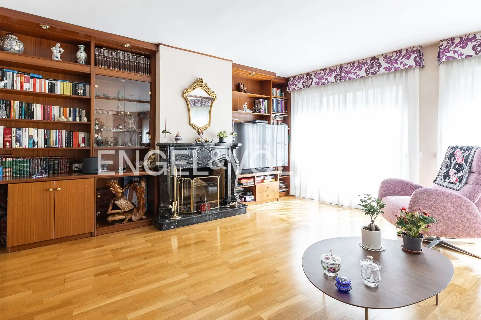 Sala d'estar de Casa o xalet en venda en Barcelona amb Aire condicionat, Calefacció i Parquet
