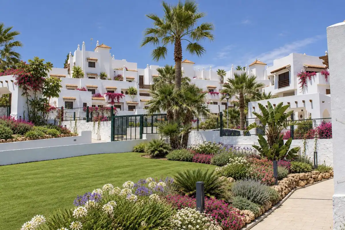 Ground floor with pool for sale in Selwo, imagen 21