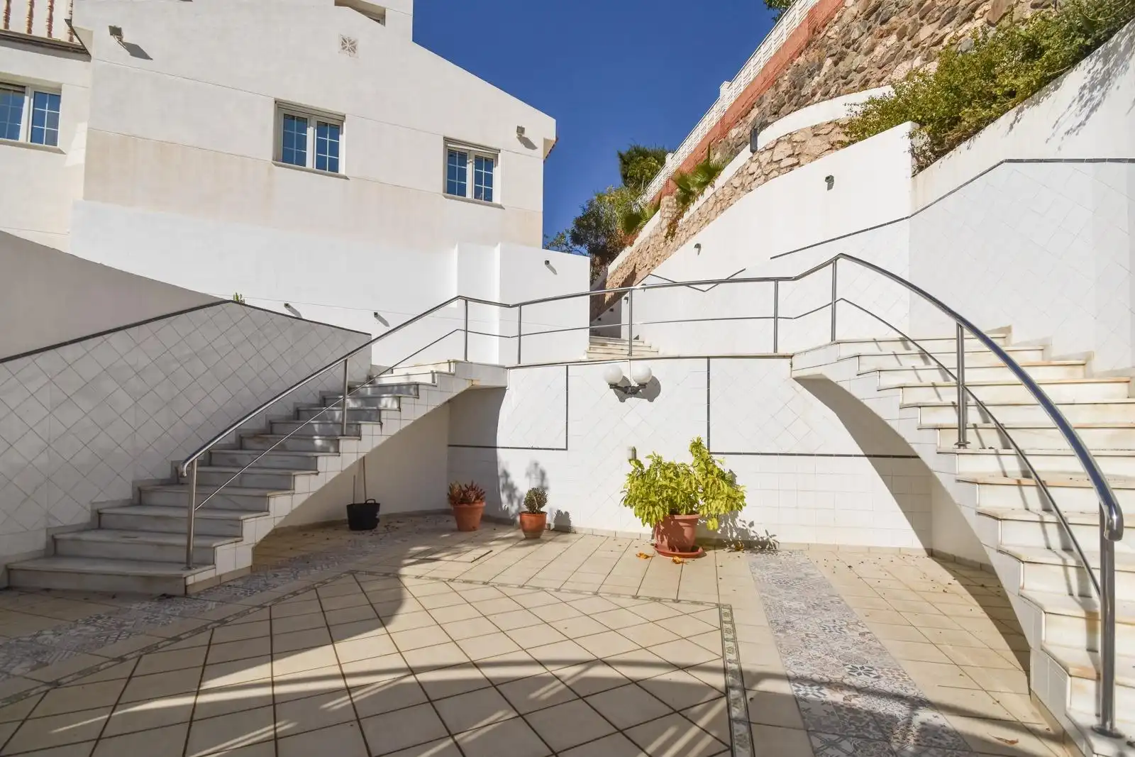 Vista exterior de Casa o chalet de alquiler en Rincón de la Victoria con Aire acondicionado, Calefacción y Jardín privado