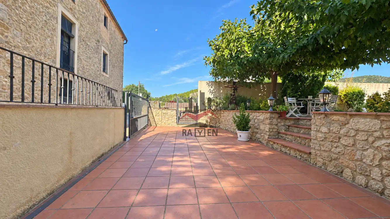 Terraza de Finca rústica en venta en Terrades con Calefacción y Jardín privado
