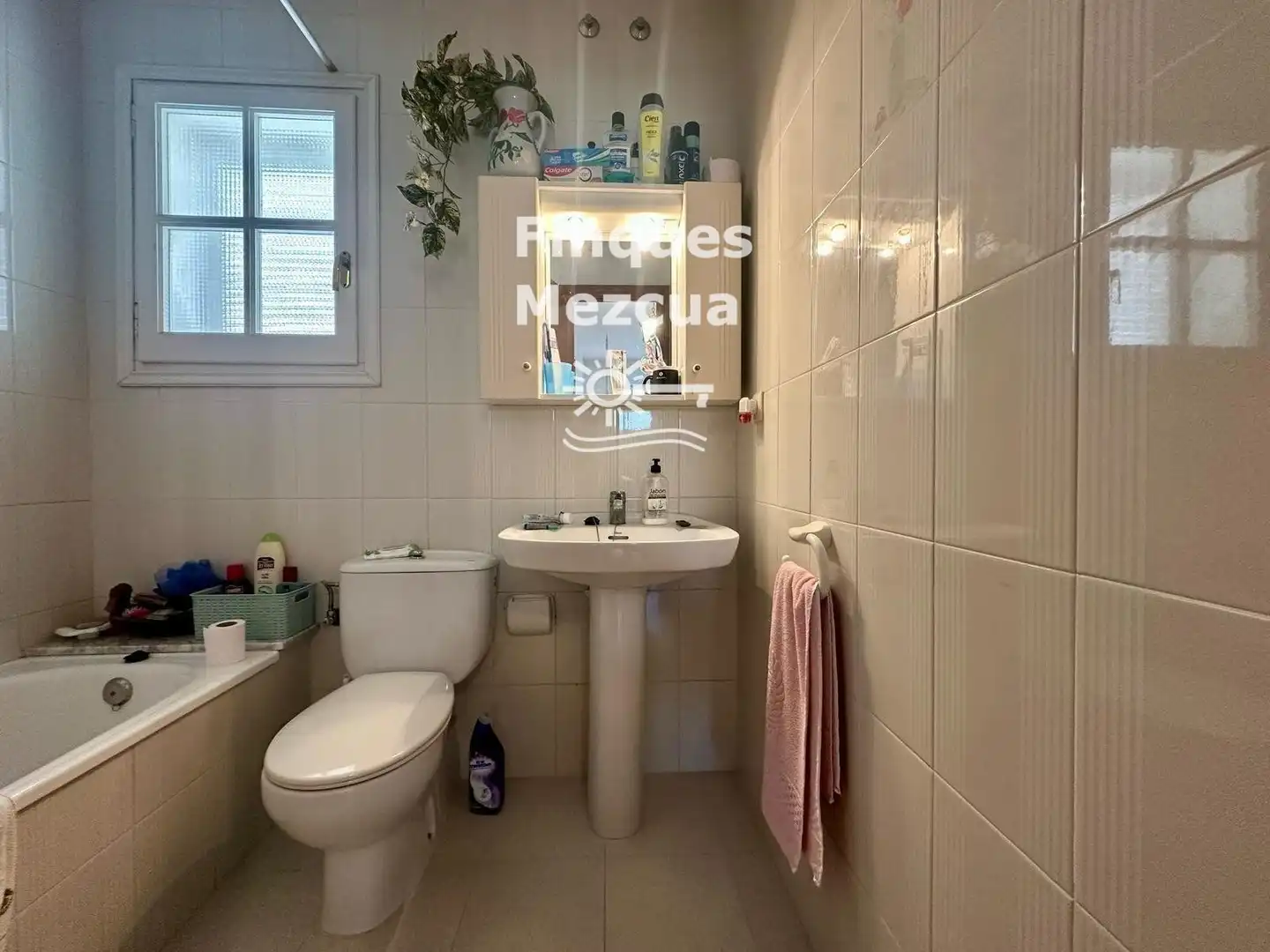 Bathroom of Houses for sale in El Vendrell  with Terrace, Storage room and Swimming Pool
