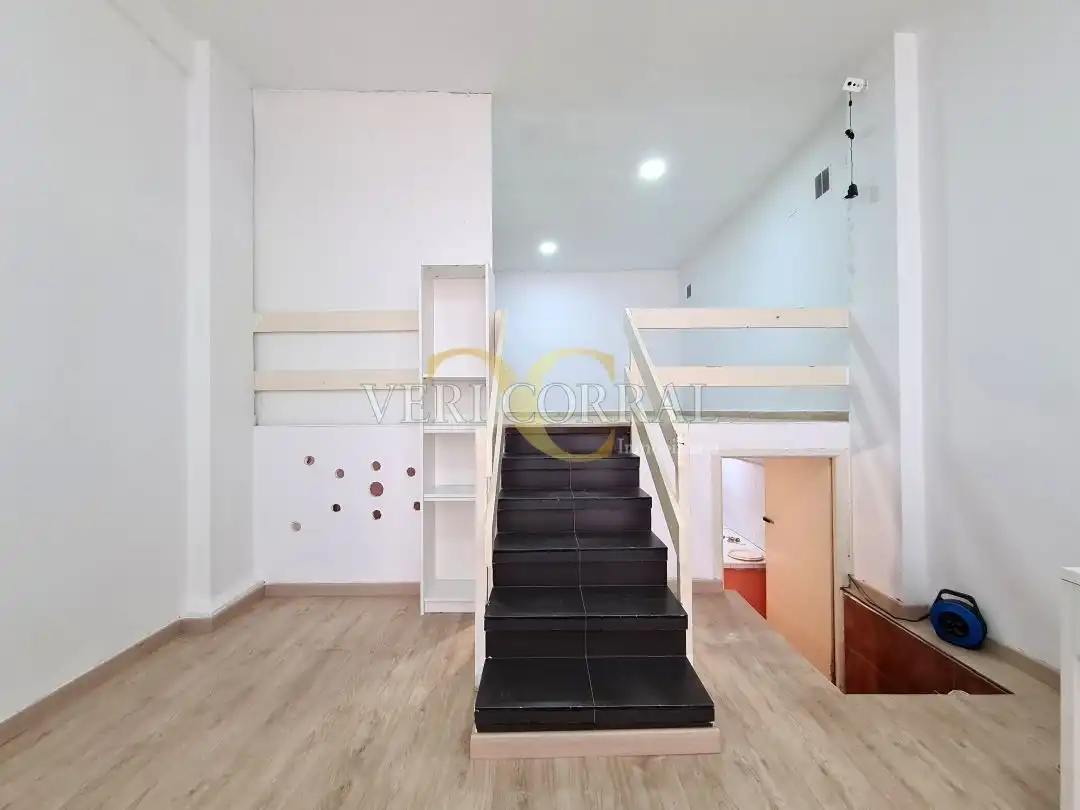 Business premises for sale in Calle Adaro, imagen 8