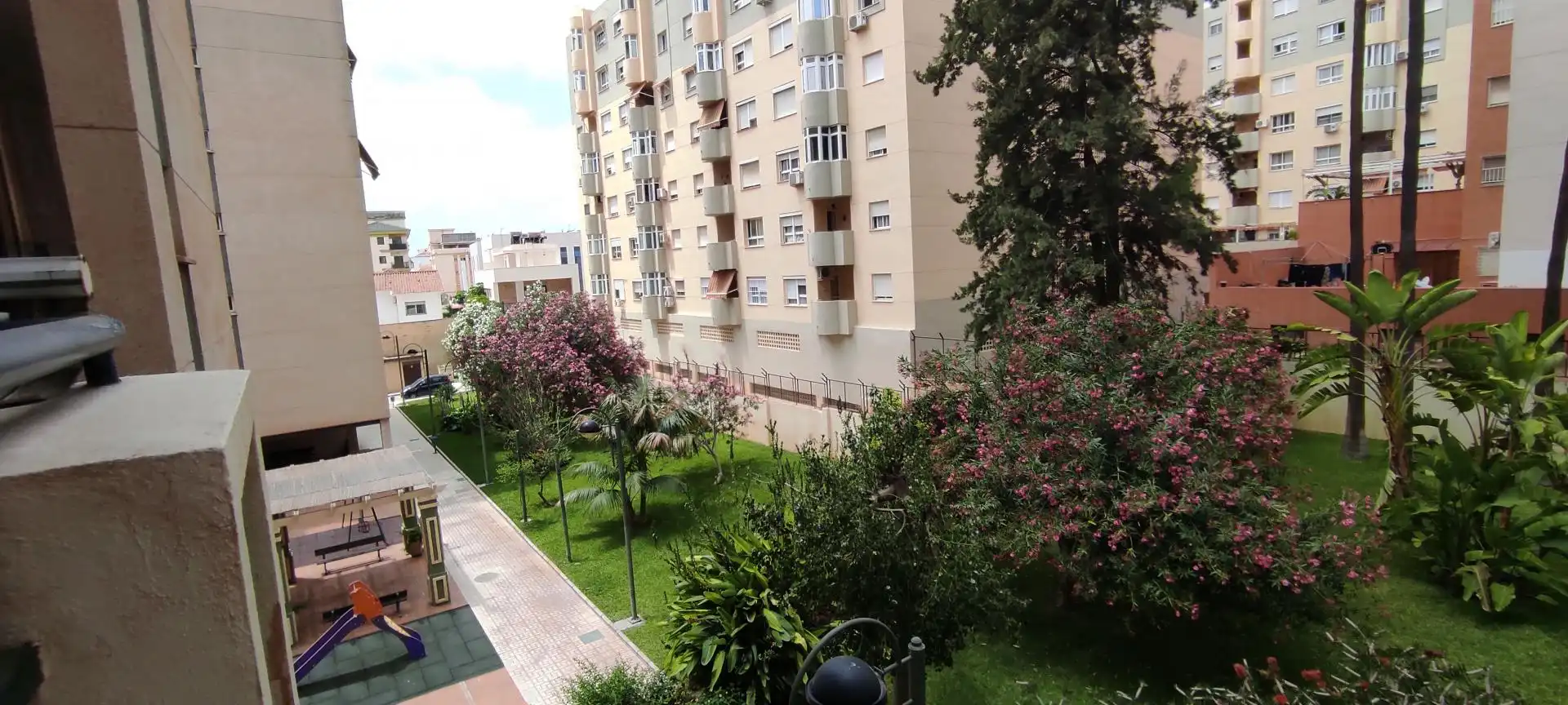 Vista exterior de Apartamento de alquiler en Málaga con Jardín privado