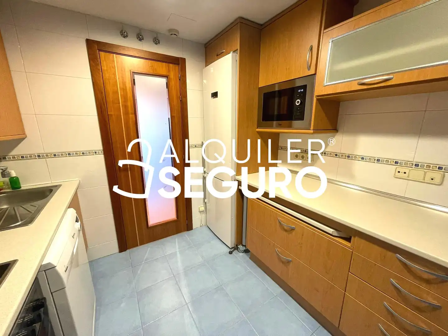 Kitchen of Flat for rent in Ciudad Lineal