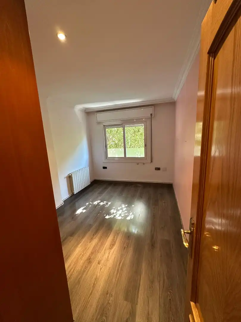Schlafzimmer von Wohnung zum Verkauf in Granollers mit Heizung, Balkon und Alarm