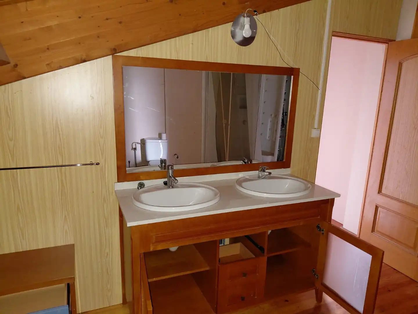Bany de Casa o xalet en venda en Arteixo amb Jardí privat