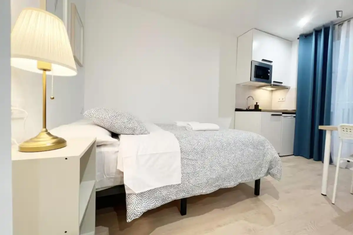 Studio mit Aufzug zur Miete in Centro