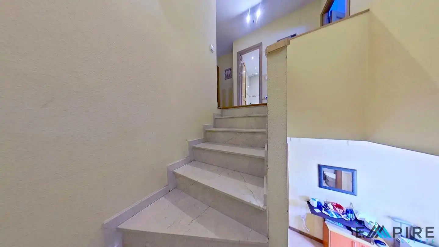 Casa adosada en venta en Valdemoro con Aire acondicionado, Calefacción y Amueblado