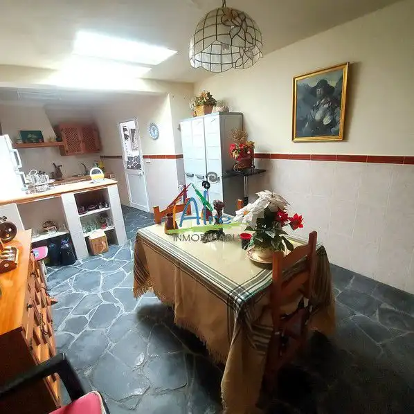 Cocina de Casa adosada en venta en Cala con Terraza, Trastero y Amueblado