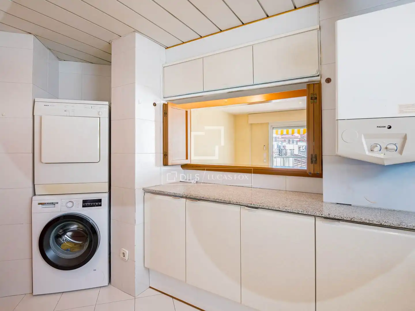 Bedroom of Flat for sale in Sant Cugat del Vallès  with Air Conditioner, Heating and Terrace
