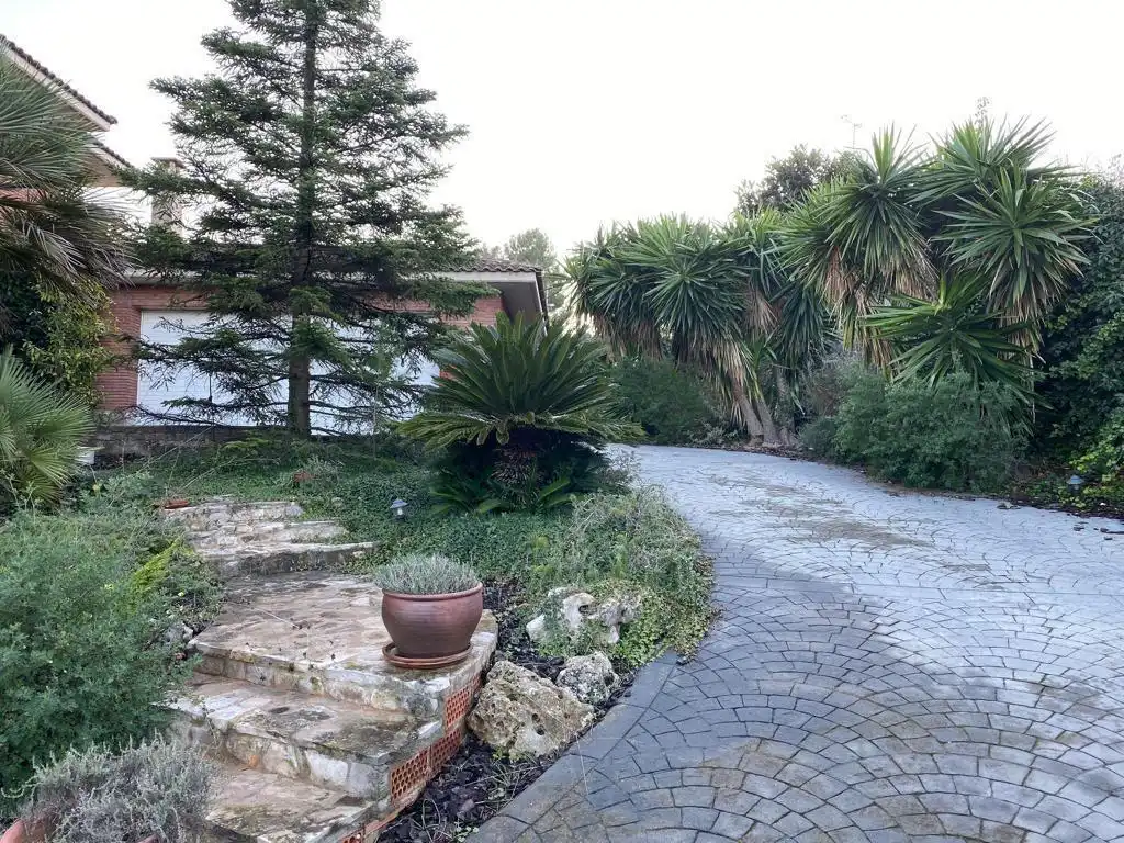 Vista exterior de Casa o xalet en venda en Olèrdola amb Calefacció, Jardí privat i Terrassa