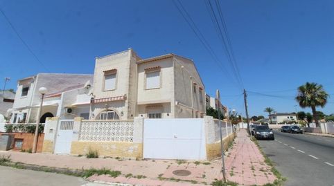 Foto 5 de Casa adosada en venta en Calle Bonn, Zona Playa de los Locos, Torrevieja