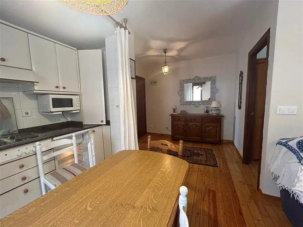 Cocina de Piso de alquiler en Val de San Vicente  con Calefacción, Parquet y Amueblado