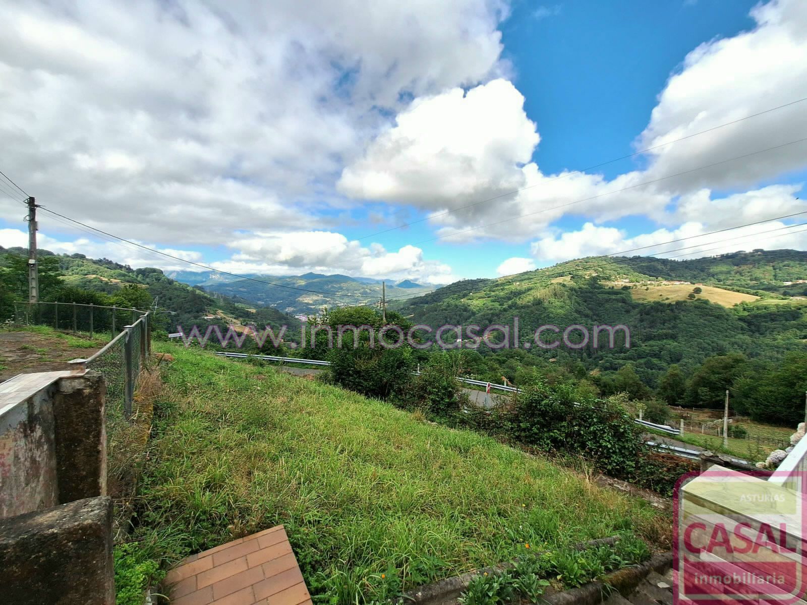 Casa o xalet en venda en Mieres (Asturias) amb Calefacció, Terrassa i Traster