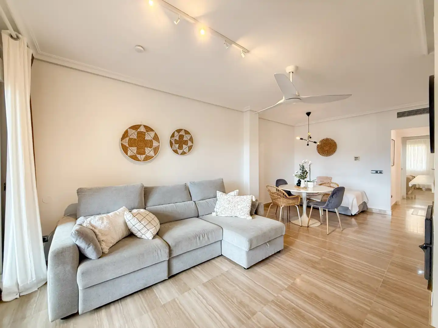 Sala de estar de Apartamento en venta en Águilas con Aire acondicionado, Calefacción y Terraza