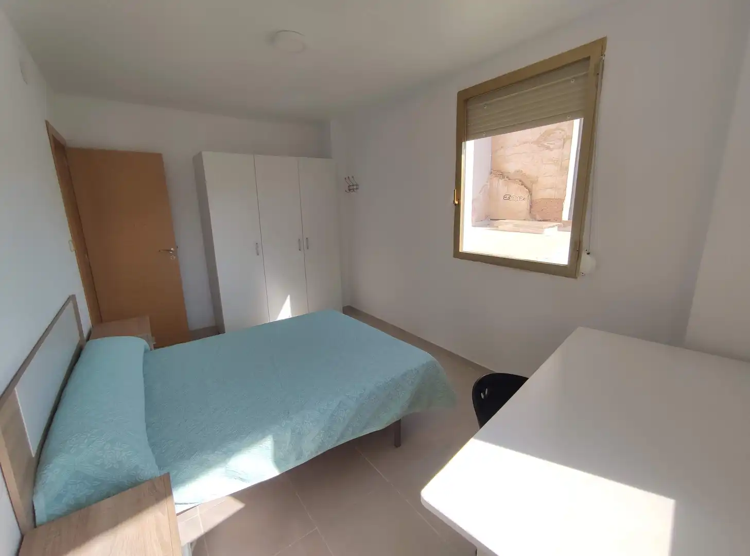 Room in Plaza Crevillente - Antiguos Juzgados - El Asilo