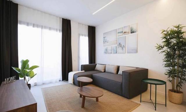 Apartamento en Alquiler en Calle de José Antonio Fernández Ordóñez en Valdebebas - Valdefuentes