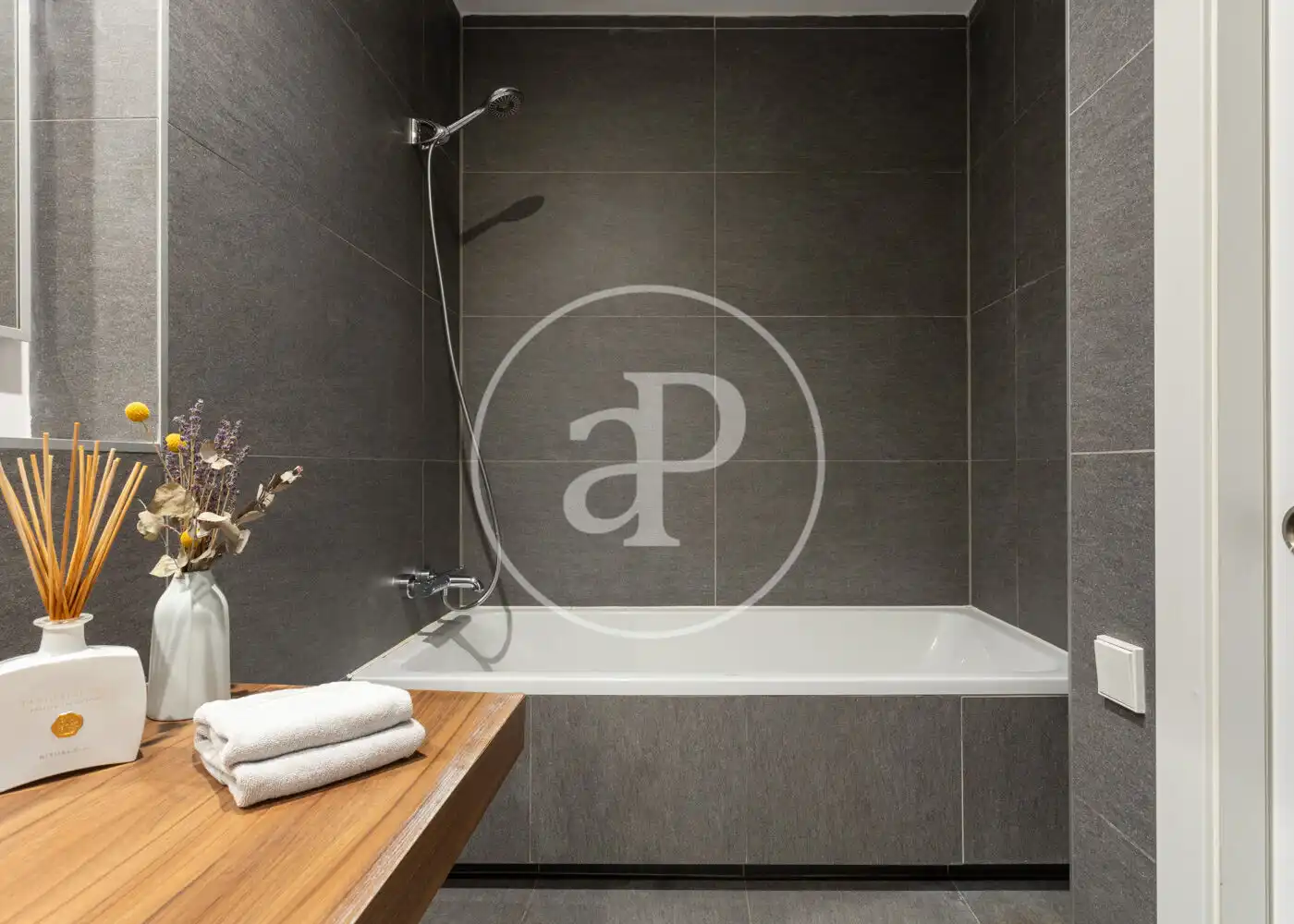 Baño de Piso en venta en Barcelona con Aire acondicionado, Calefacción y Amueblado