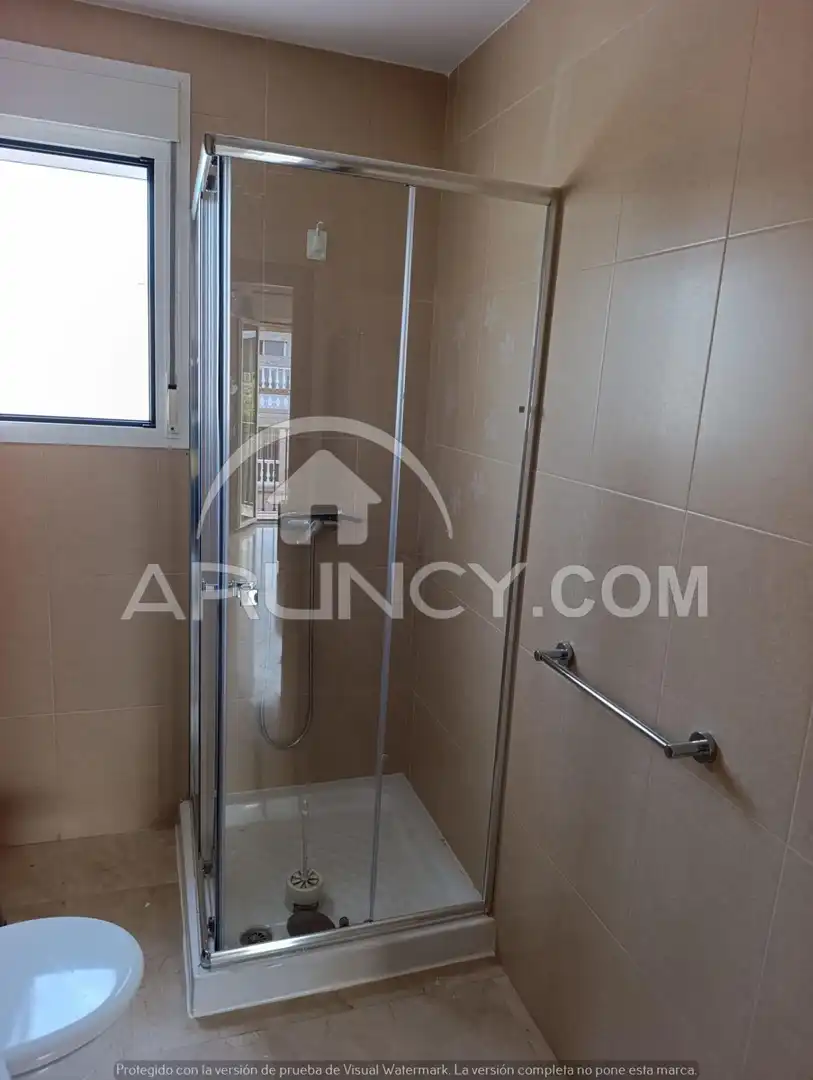 Bathroom of Flat for rent in Alcalá de Guadaira  with Air Conditioner, Terrace and Furnished