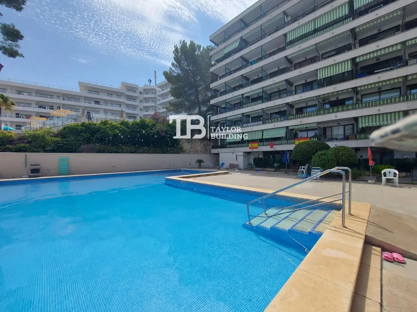 Swimming pool of Flat for sale in Calvià  with Air Conditioner, Heating and Terrace