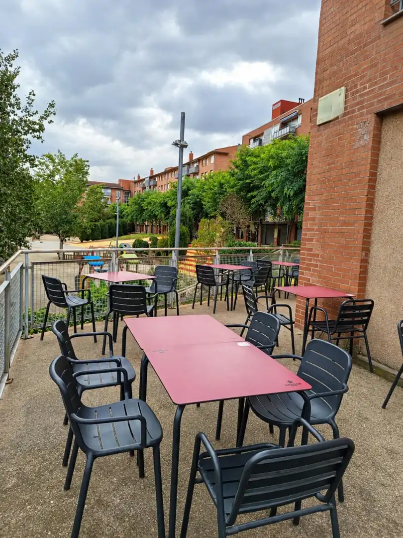 Local comercial en traspàs a Sant Andreu de la Barca, imagen 2